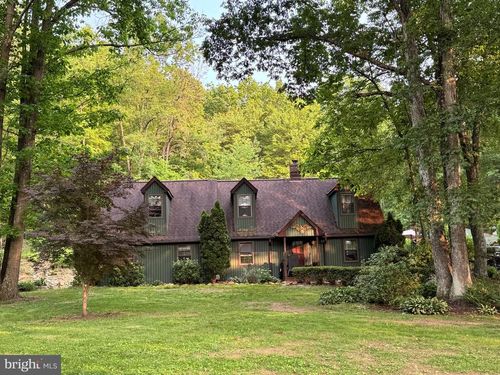 340 Pine Grove Rd, Gardners, PA, 17324-8947 | Card Image