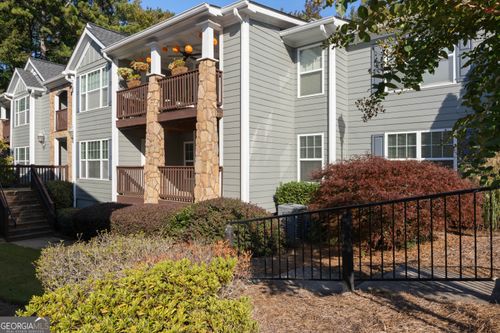 1102 Madison Ln Se, Smyrna, GA, 30080-7870 | Card Image