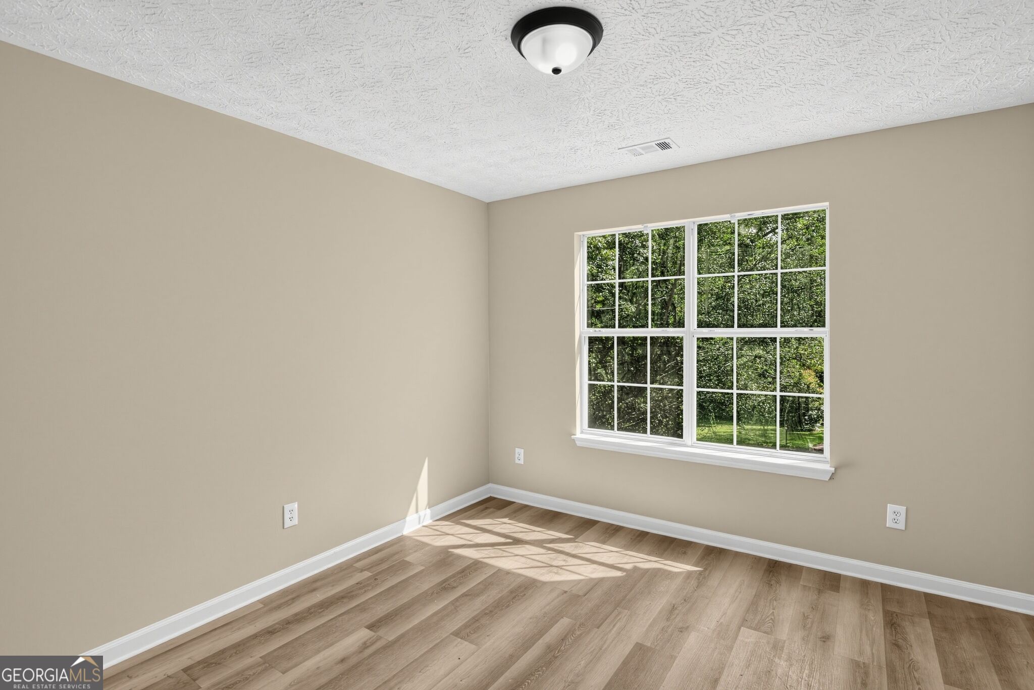Residential Lease in Stockbridge 5