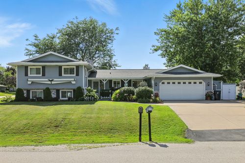 3800 Cardinal Ct, Mount Pleasant, WI, 53405-4804 | Card Image