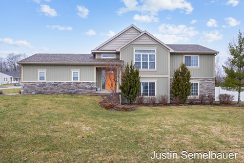 8726 Rainbows End Rd, Caledonia, MI, 49316-7524 | Card Image