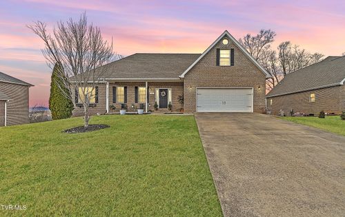 581 Robert Ct, Johnson City, TN, 37601-7232 | Card Image