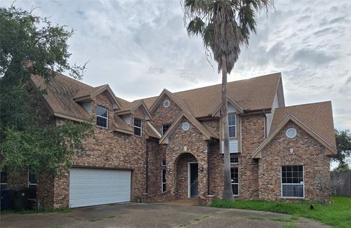 7921 Etienne Dr, Corpus Christi, TX, 78414-6013 | Card Image