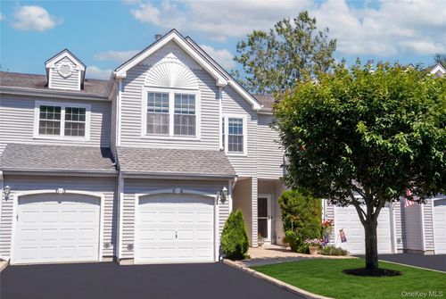 56 Leeward Ct, Port Jefferson, NY, 11777-2334 | Card Image