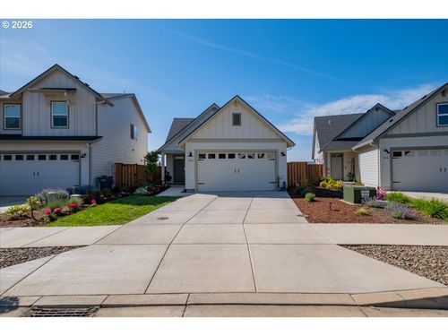 948 Laurel Pl, Silverton, OR, 97381-2535 | Card Image