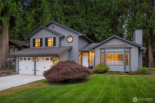1513 220th Pl Ne, Sammamish, WA, 98074-6835 | Card Image