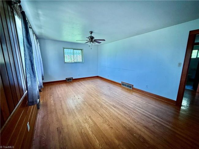 1024 Lone Hickory Rd, House other with 3 bedrooms, 3 bathrooms and null parking in Yadkinville NC | Image 9