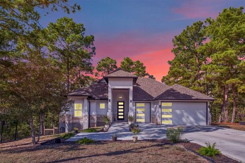 176 Briar Forest Dr, Bastrop, TX, 78602-4571 | Card Image