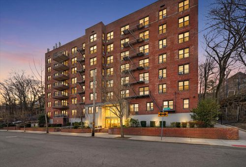 5-a-5235 Post Rd, Bronx, NY, 10471-3037 | Card Image