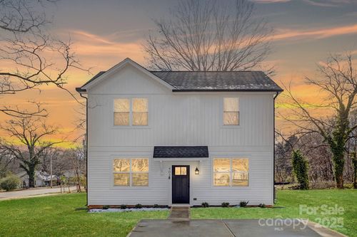 6323 Carver Boulevard, Charlotte, NC, 28269 | Card Image