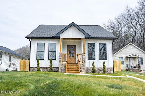 703 Redwine St, Knoxville, TN, 37920-1969 | Card Image