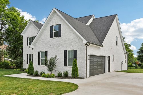 153 Grandview Cir, Gallatin, TN, 37066-4698 | Card Image