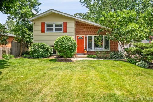 109 S Western Ave, Bartlett, IL, 60103-4072 | Card Image
