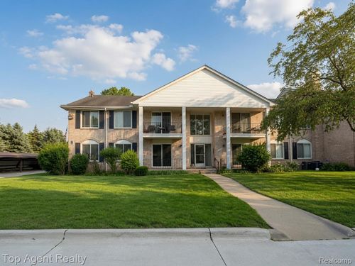 14211 Ivanhoe Dr, Sterling Heights, MI, 48312-2346 | Card Image