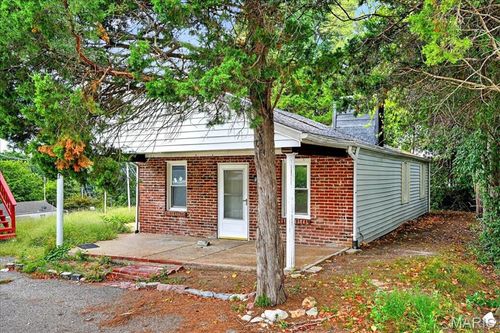 5116 Ringer Rd, Saint Louis, MO, 63129-1633 | Card Image
