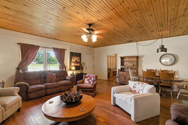 1111 W 8 Th St, House other with 3 bedrooms, 3 bathrooms and null parking in Cisco TX | Image 9