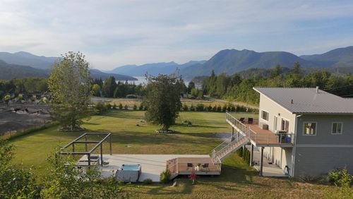 6315 Rimrock Rd, Sechelt, BC, V7Z0L1 | Card Image