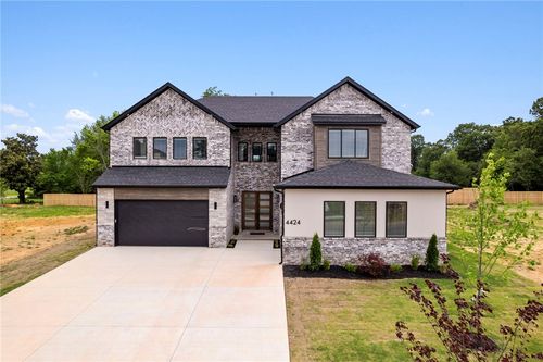 4424 S 88th St, Bentonville, AR, 72713-6124 | Card Image