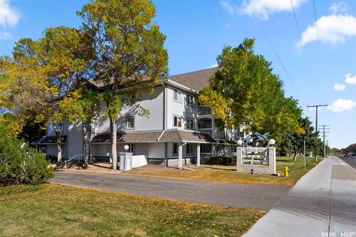 207-960 Assiniboine Ave E, Regina, SK, S4V2P8 | Card Image