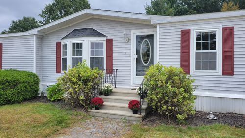 1 Circle Dr, North Windham, CT, 06256-1023 | Card Image
