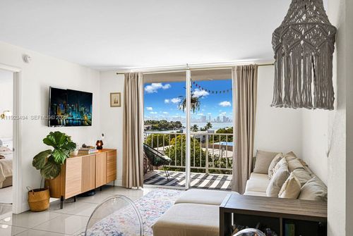 apt-6b-6900 Bay Dr, Miami Beach, FL, 33141-5413 | Card Image