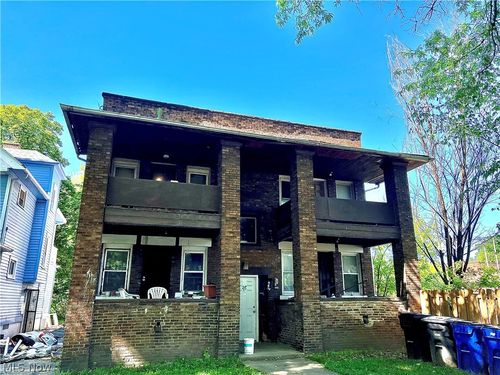 10413 Yale Ave, Cleveland, OH, 44108-2182 | Card Image