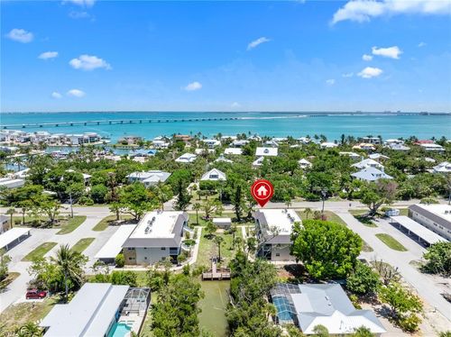 d1-601 Periwinkle Way, SANIBEL, FL, 33957-3926 | Card Image