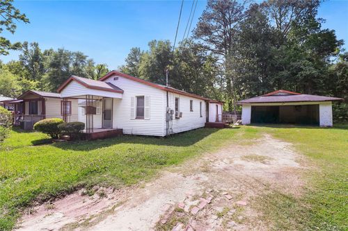 325 S 19th St, Silsbee, TX, 77656-4403 | Card Image