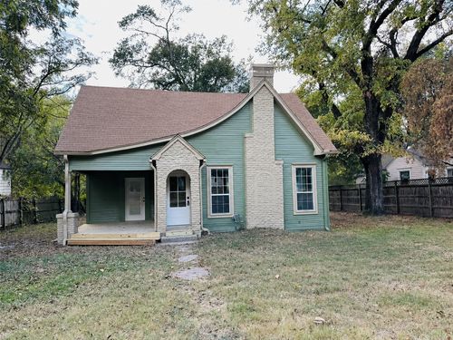 111 Pecan St, Terrell, TX, 75160-1765 | Card Image