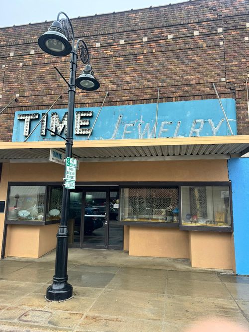 105 Jefferson St S, Wadena, MN, 56482-1545 | Card Image