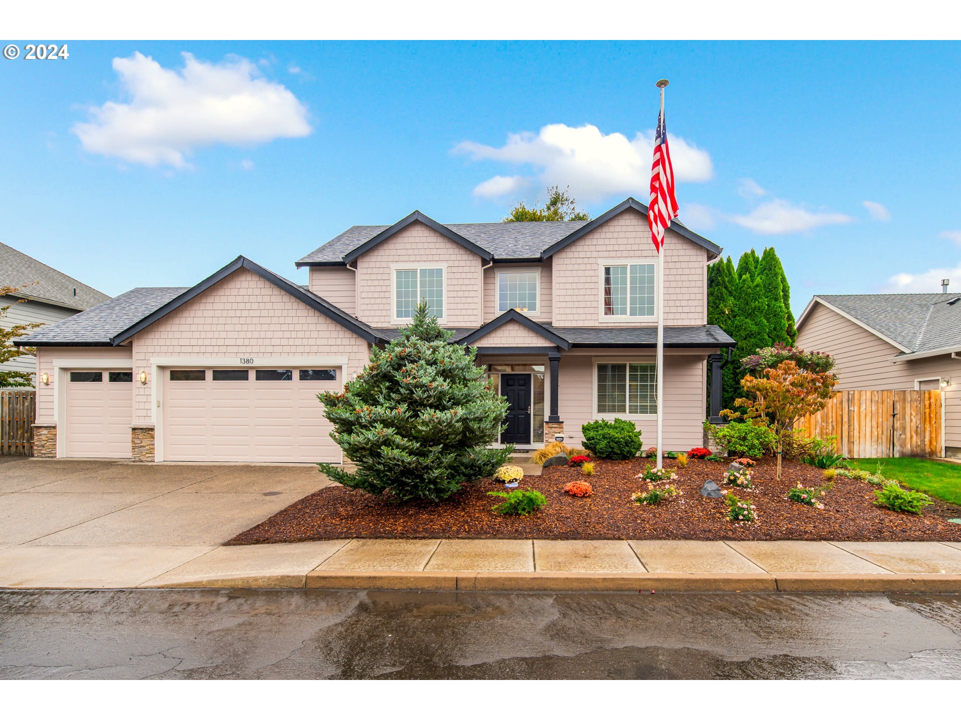 Hawthorne St, Canby, OR 97013