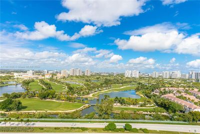 LPH5 - 3400 Ne 192nd St, Condo with 2 bedrooms, 2 bathrooms and null parking in Aventura FL | Image 1