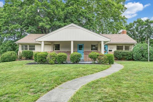 2725 Lofton Rd Sw, Roanoke, VA, 24015-4013 | Card Image