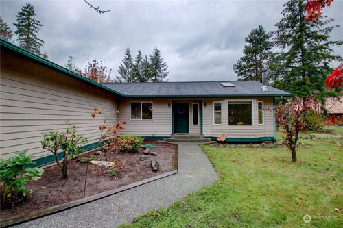 7576 Skagit View Drive, Concrete, WA, 98237 | Card Image