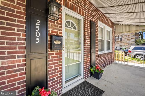 2505 Oakley Ave, BALTIMORE, MD, 21215-5306 | Card Image