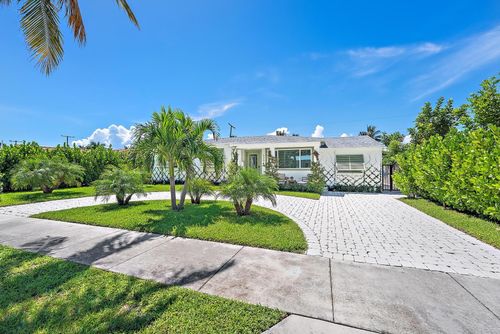 330 Macy St, West Palm Beach, FL, 33405-4440 | Card Image