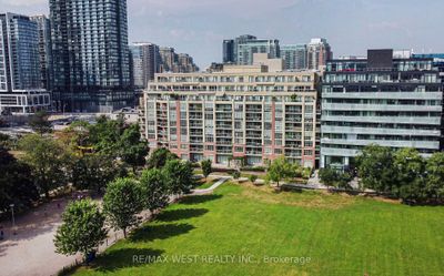 305 - 15 Stafford St, Condo with 2 bedrooms, 1 bathrooms and 1 parking in Toronto ON | Image 2