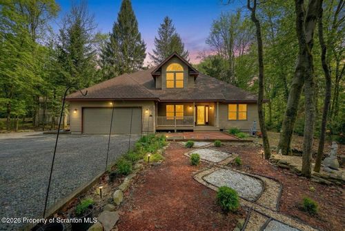 42 Wildflower Cir, Gouldsboro, PA, 18424-8720 | Card Image