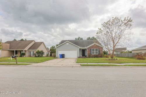206 Wynbrookee Ln, Jacksonville, NC, 28546-8682 | Card Image