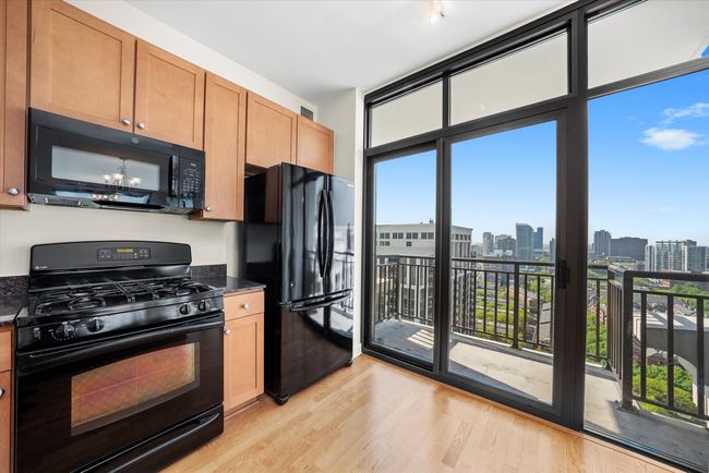 APT-2209 - 233 E 13 Th St, Condo with 2 bedrooms, 2 bathrooms and 1 parking in Chicago IL | Image 14