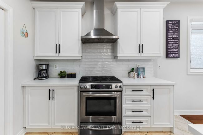 397 Burloak Dr, House other with 3 bedrooms, 3 bathrooms and 2 parking in Oakville ON | Image 13