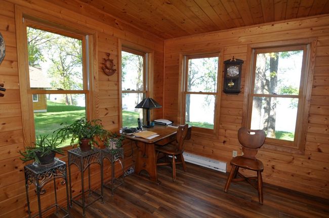 Bright and airy sunroom | Image 10