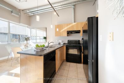 418 - 700 King St W, Condo with 2 bedrooms, 2 bathrooms and 1 parking in Toronto ON | Image 2