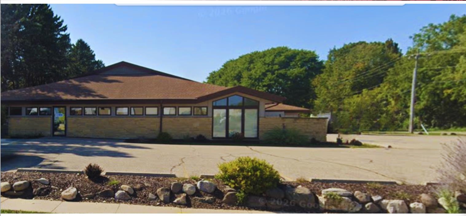 2008 Fish Hatchery Rd, Madison, WI 53713