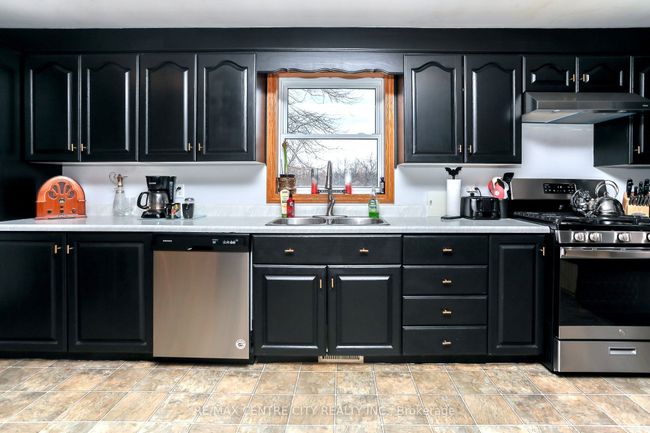 212 Queen St, House other with 4 bedrooms, 3 bathrooms and 6 parking in West Elgin ON | Image 19