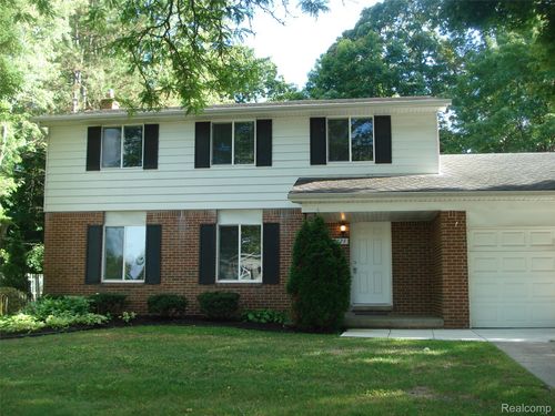 1724 Hamman Dr, Troy, MI, 48085-5039 | Card Image