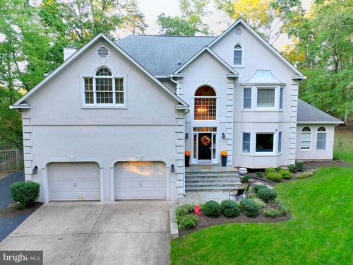 126 Lake Dr, STERLING, VA, 20164-8606 | Card Image