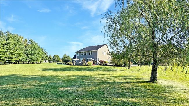 23 Stonegate Dr, House other with 5 bedrooms, 3 bathrooms and null parking in Charleston IL | Image 37