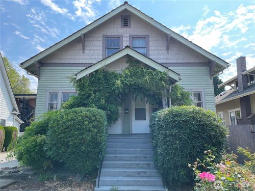 114 Wells Ave S, Renton, WA, 98057-2152 | Card Image
