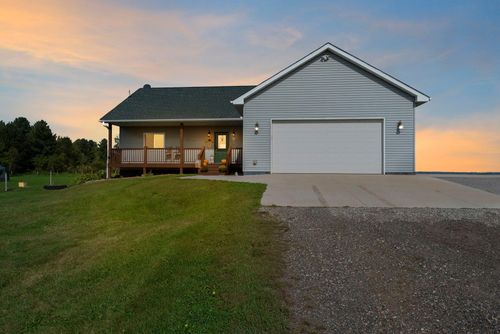 9187 Apple Rd, Pine City, MN, 55063-5961 | Card Image